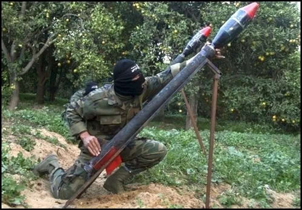 Кассам фото. Минометы хамас. кассам самодельная ракета. самодельная боевая ракета. палестинские самодельные ракеты.