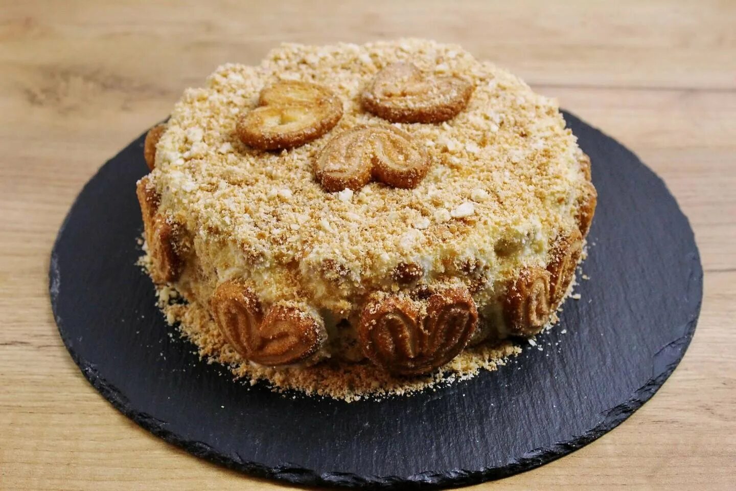 Торт наполеон без выпечки с ушками. Насыпной наполеон. Торт "ленивый наполеон". Наполеон из ушек со сгущенкой и сметаной. Ленивый торт наполеон без выпечки.