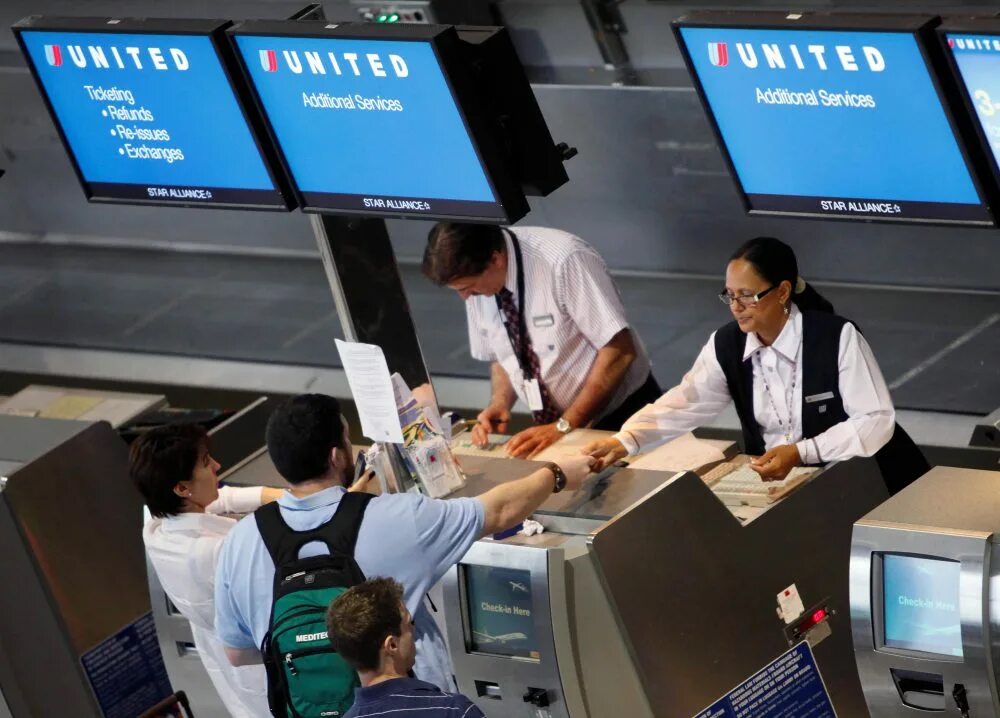 Passengers checked. Аэропорты москвы. Check in at the airport. Едем в аэропорт. Passengers checked.