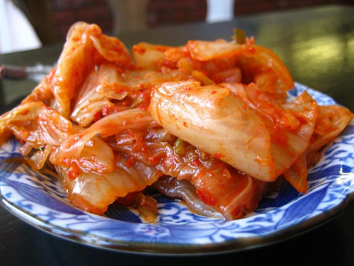 Kimchi загородный. Кимчи корейский. Пекинская капуста кимчи. Корейская закуска кимчи. Капуста кимчи по-корейски.