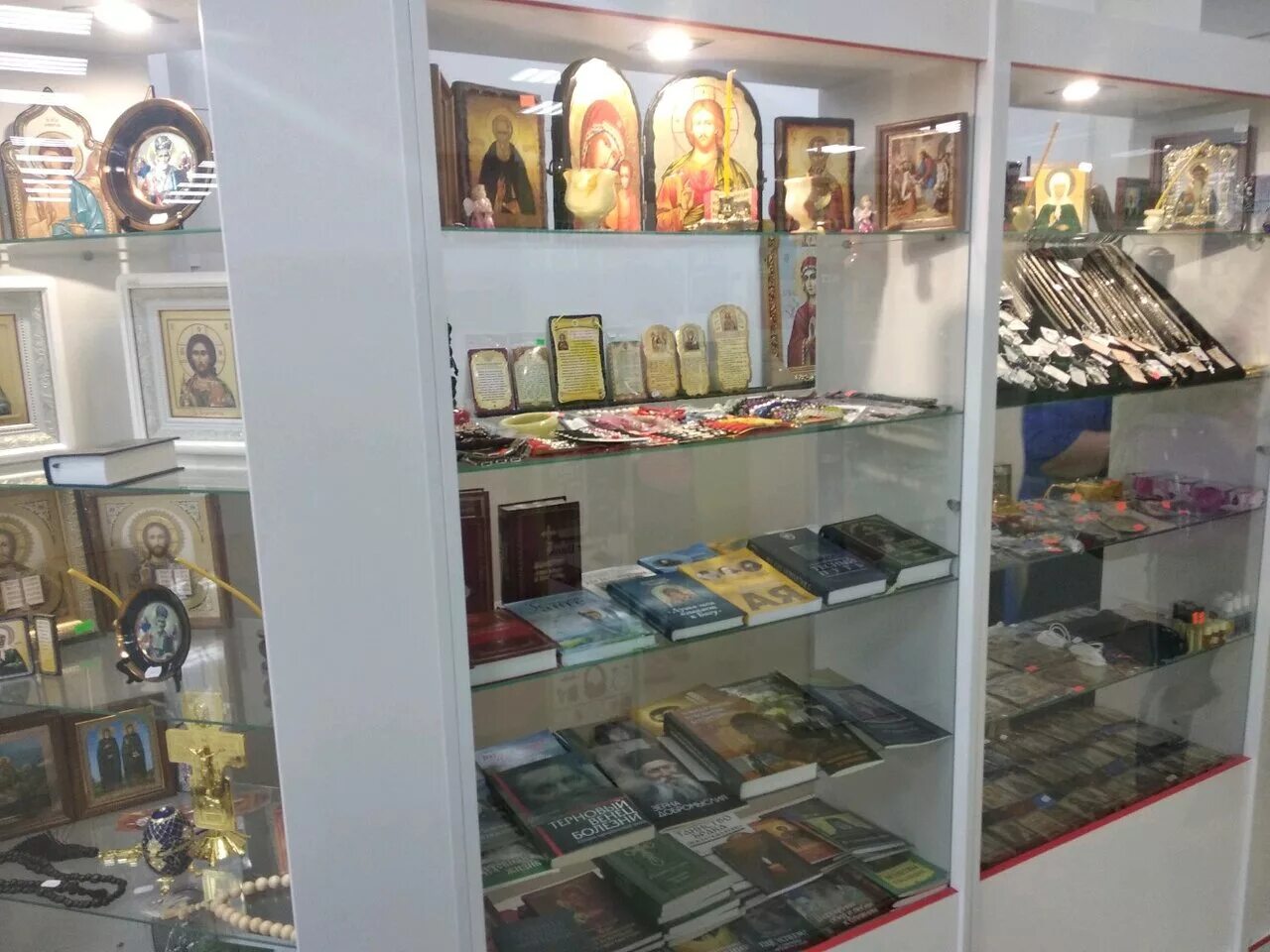 церковная лавка омск. ульяновск монастырская иконная лавка. церковная лавка в церкви. монастырская лавка карла маркса. церковная лавка на проспекте 40 лет октября, пятигорск.