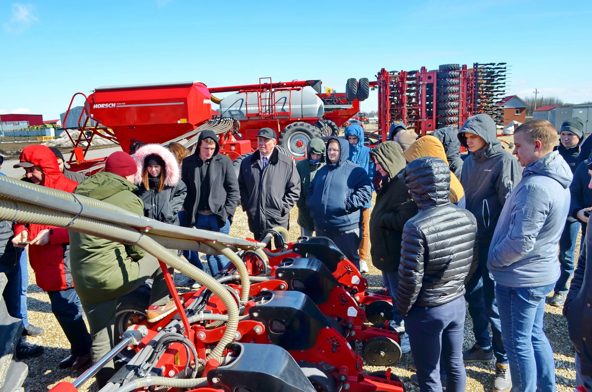 Сельхозтехника massey ferguson. Сельхозтехника в поле. Сергей диденко джон дир. Белорусская сельхозтехника. Форма джон дир.