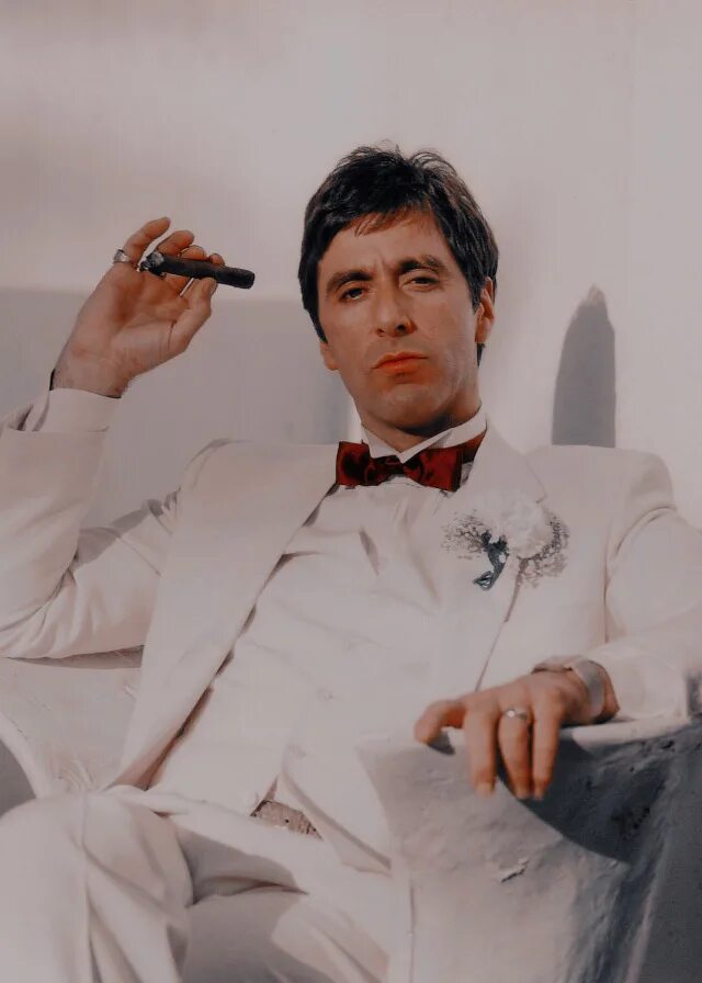 Аль Пачино лицо со шрамом. Аль Пачино с сигаретой. Scarface 1983. Песня аль пачино