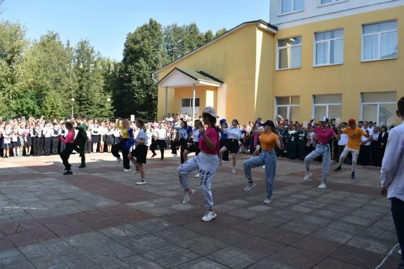 львовский поселок школа № 4. ученики львовской школы 4. львовская школа 4 эмблема. сайт львовская школа 4. сайт львовская школа 4.