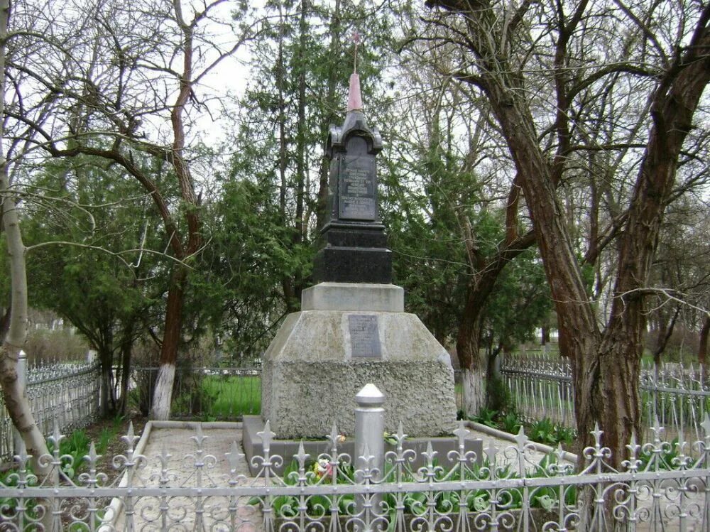 Пгт красногвардейское крым. Красногвардейское (красногвардейский район, крым). Красногвардейский р н крыма. Крым поселок октябрьский красногвардейский район. Пгт красногвардейское крым.