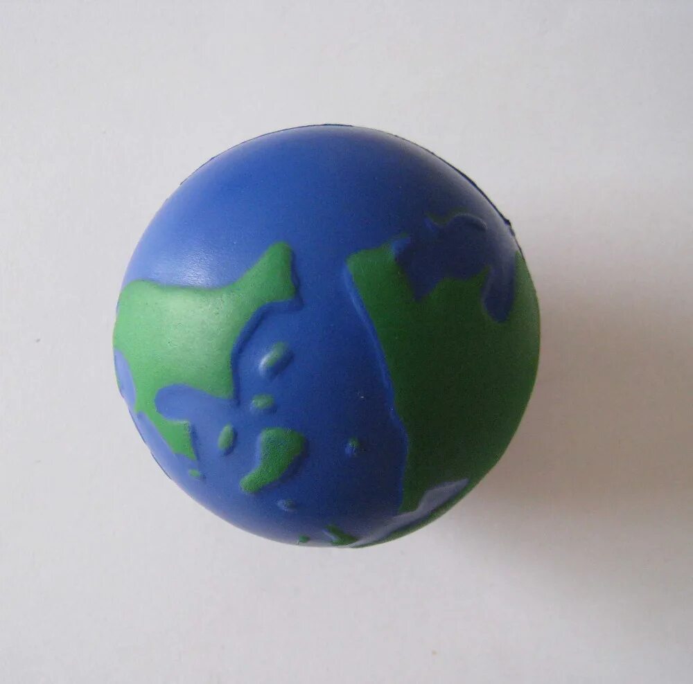 Мяч земля большой. Мяч земля. Фигурки для зимего шара. Стильный шарик земля. Украшение игрушки земля.