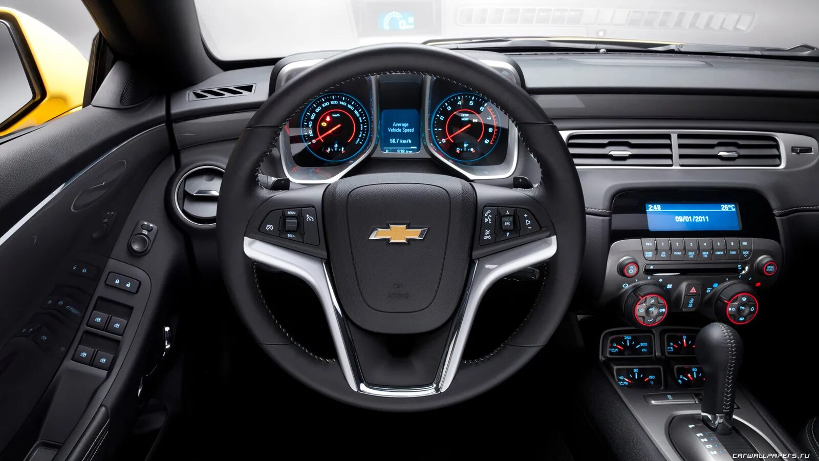 Торпедо автомобиля. Infiniti fx35 салон. Приборная панель gtr r35. Астон мартин машина салон. Торпеда в машине.