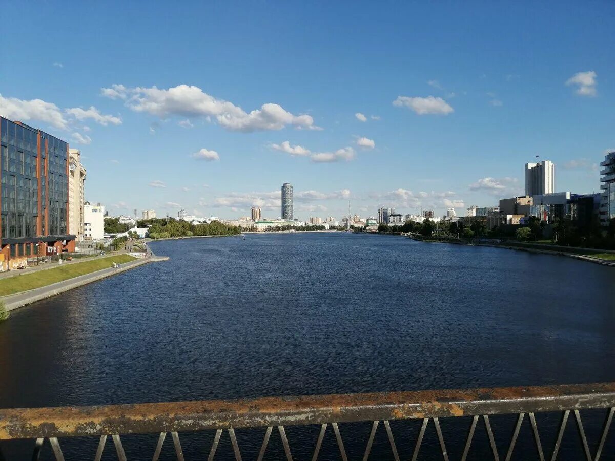 Фото: Екатеринбург, река Исеть. Peregrinatio est vita ИриSка. Репортаж. Фотосайт