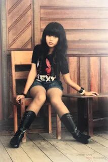 Lady Rocker adalah sebuah pesan sekaligus ajakan kepada kaum perempuan untu...