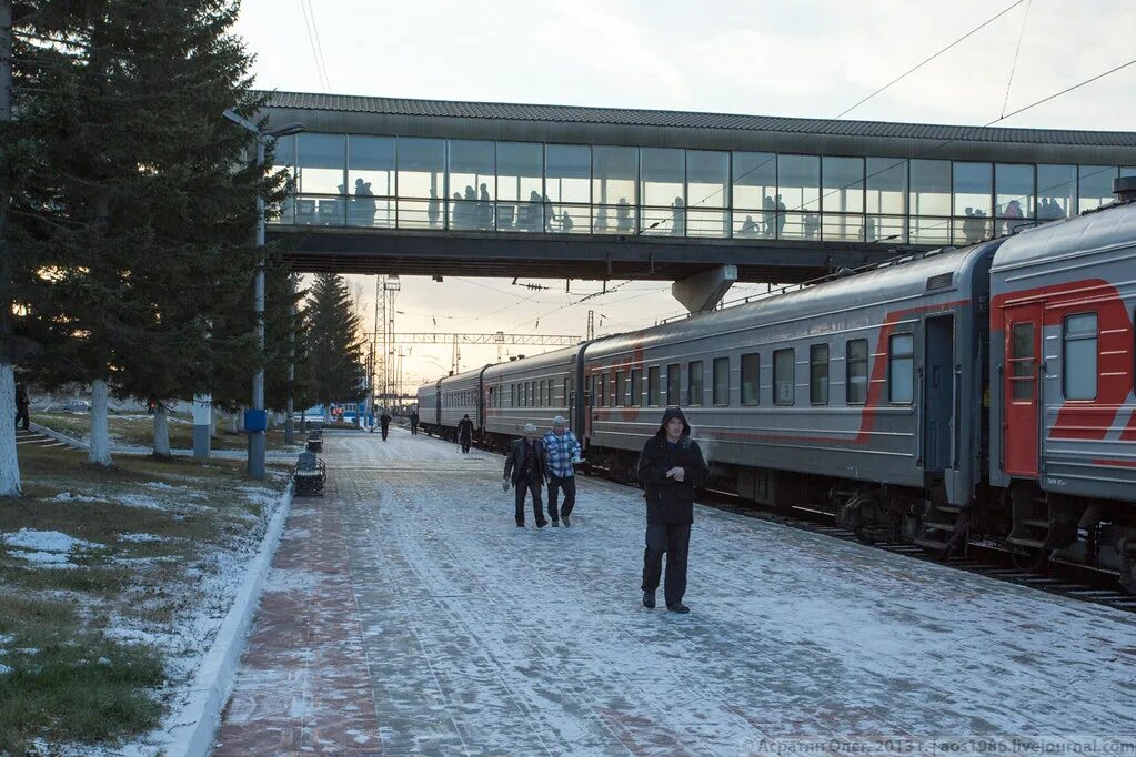 Жд ачинск телефон. Вокзал Ачинск-1, Ачинск. ЖД вокзал Ачинск. ЖД вокзал Ачинск 1. Ж Д вокзал города Ачинска.