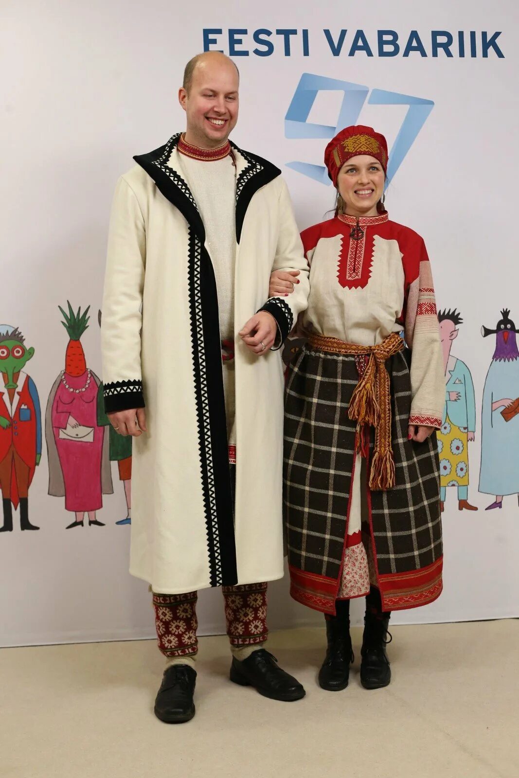 Поселок компрессорный екатеринбург. Национальный костюм эстонии мужской. Национальный костюм эстонии мужской. Эстонская внешность. Эстония таллин.