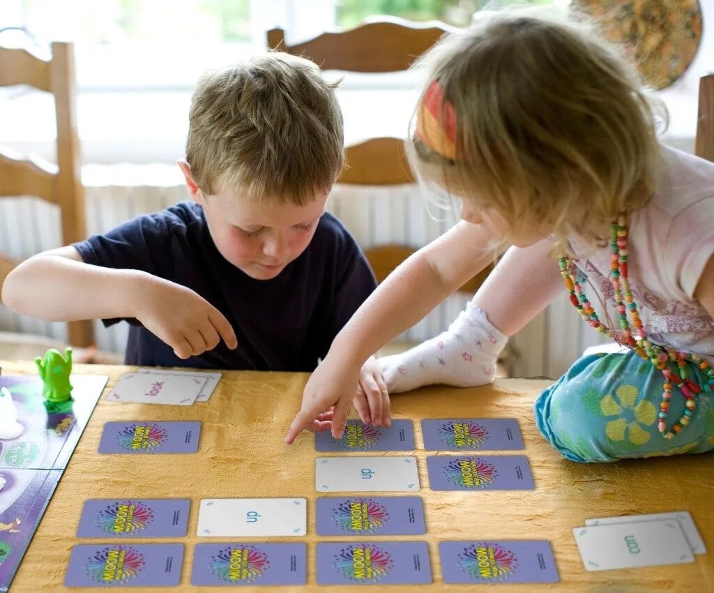 Память дошкольника. Игра для детей на запоминание. Настольные игры на развитие памяти для детей. Развивающие игры для подростков.