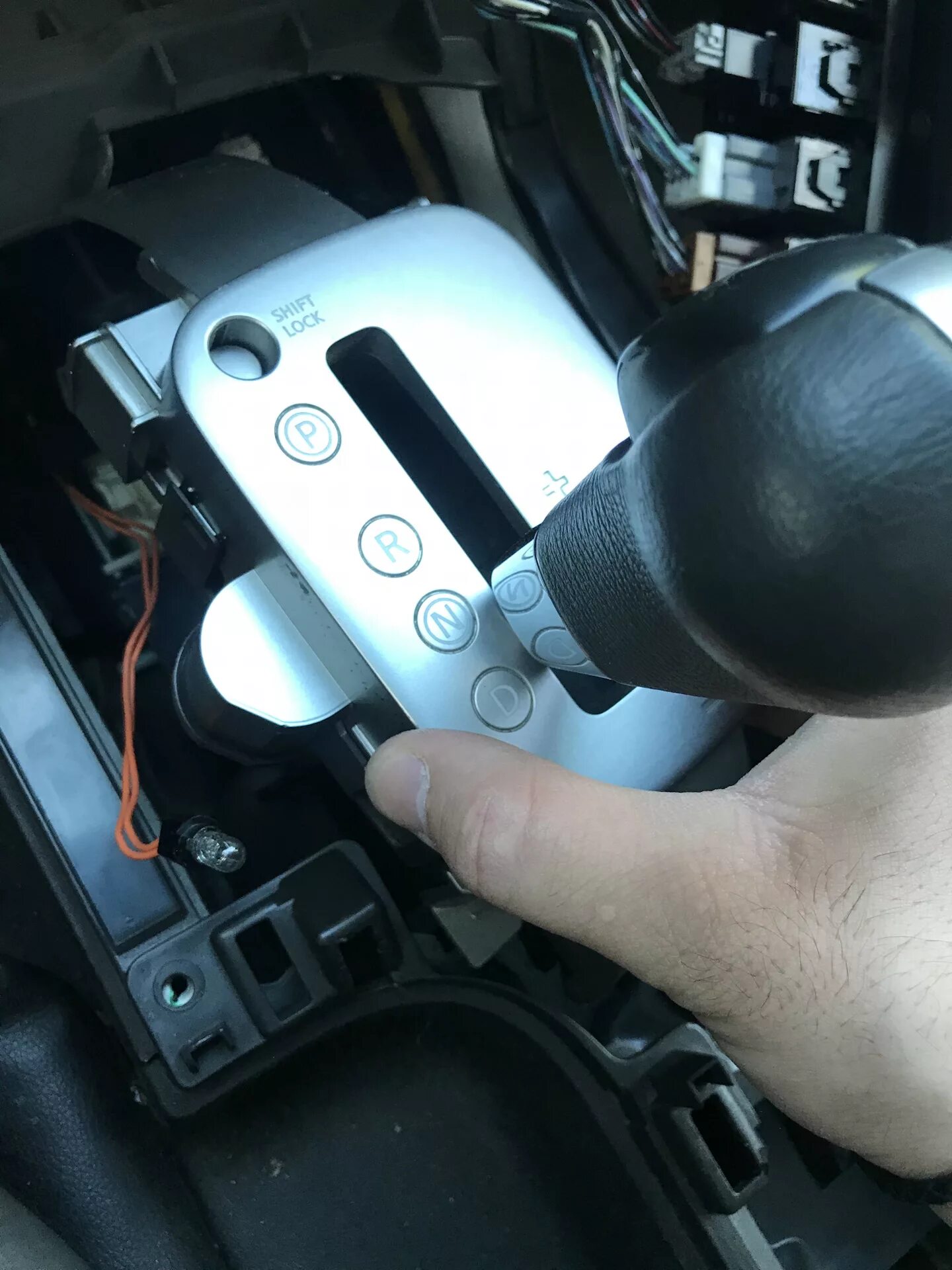 Не горит селектор акпп. Селектор акпп nissan pathfinder. ручка акпп nissan pathfinder r51. селектор акпп ниссан альмера g15. nissan pathfinder r51 селектор акпп.