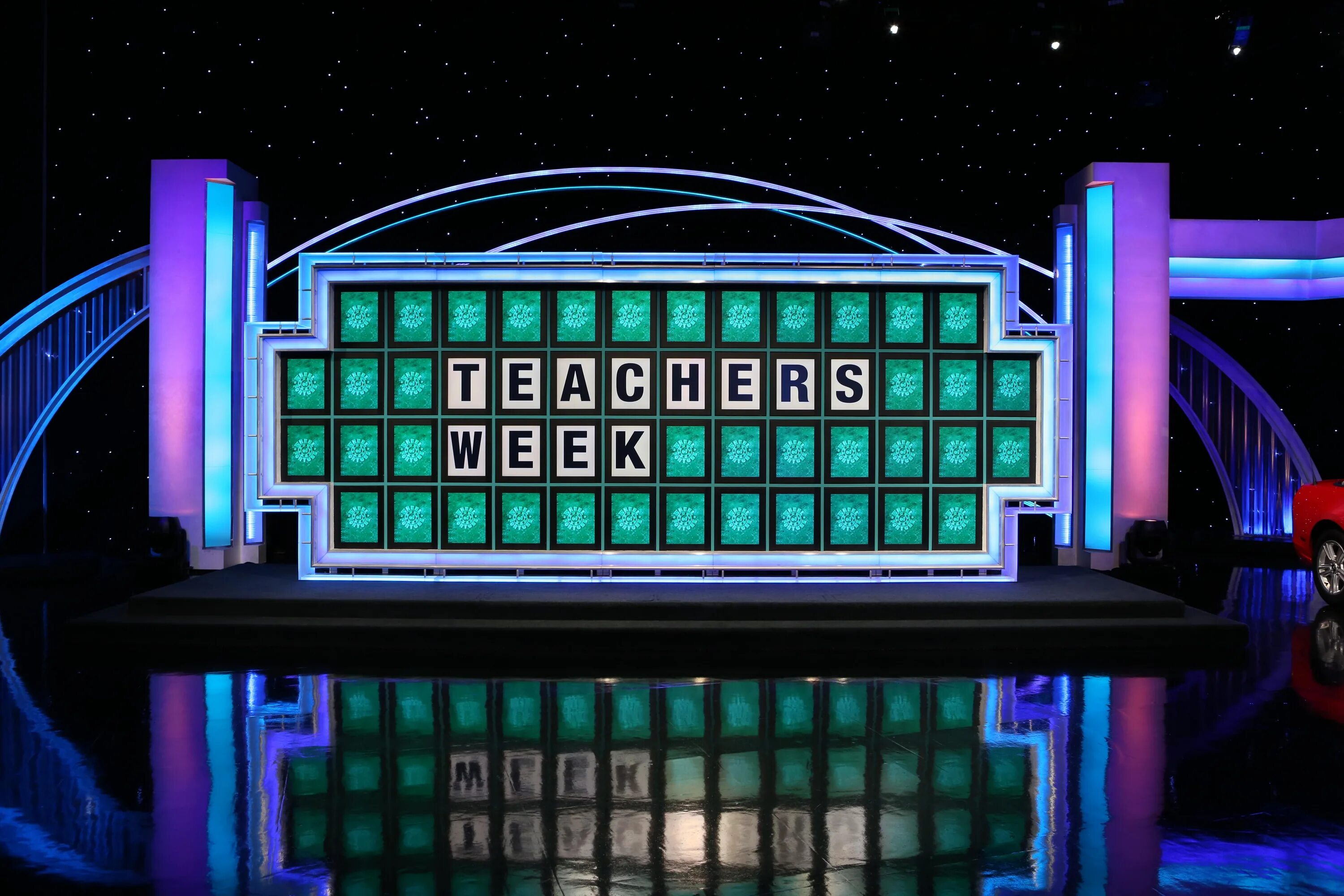 Wheel of fortune игра. Wheel of Fortune. Wheel of Fortune студия. Wheel of Fortune телепередача.