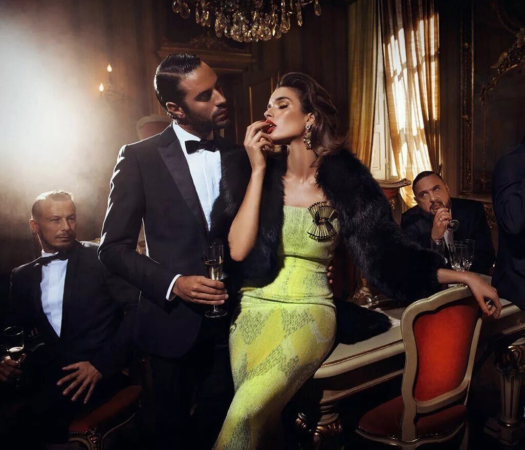 этот персонаж любит роскошь и развлечения. этот персонаж любит роскошь и развлечения. завтрак роскошь. этот персонаж любит роскошь и развлечения. завтрак на яхте.