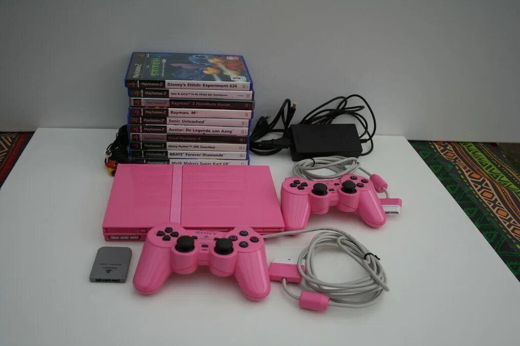 Sony ps2 Pink. Ps2 Slim Pink. Игровая приставка Sony PLAYSTATION 2 Slim Pink. Сони плейстейшен 2 розовая. Розовым 2 разбор