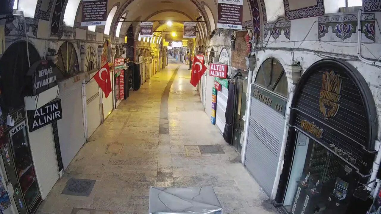 Kapali Carsi в Стамбуле. Пустой рынок. Пустое место на базаре.