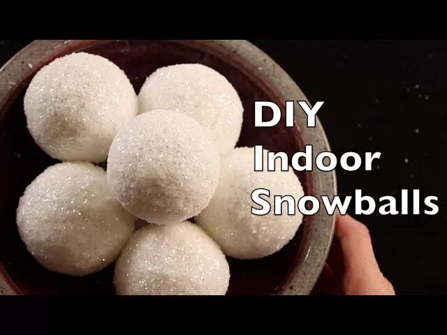 Make Snowballs. Making Snowballs. Нарцисс Snowball (Сноуболл). Monkey making a Snowball. Снежки в духовке