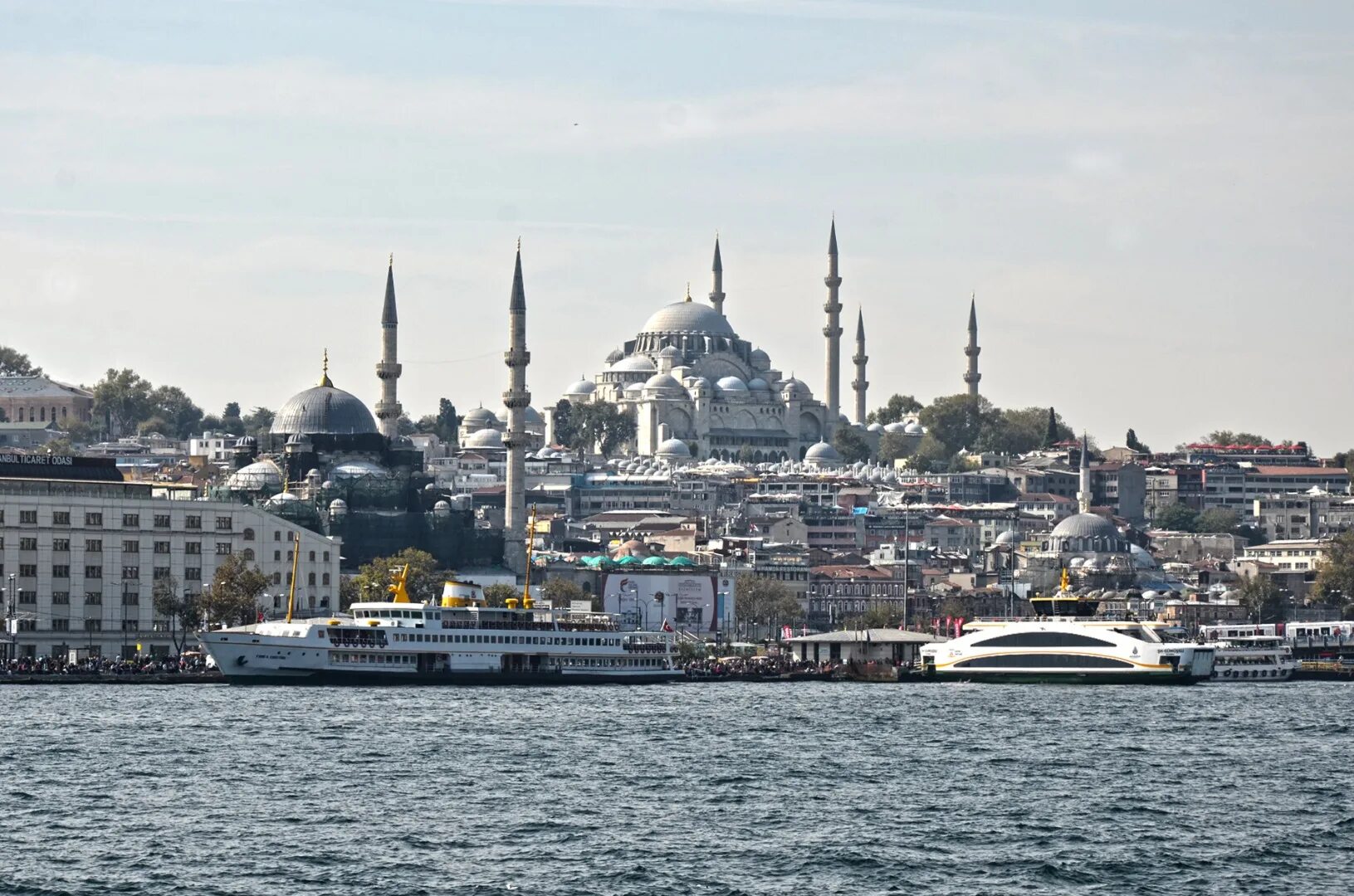 Стамбул русскоговорящий. Босфор Турция Стамбул. Турция Стамбул бас фор. Пролив Босфор Турция Стамбул. Стамбул мраморное море мечеть.