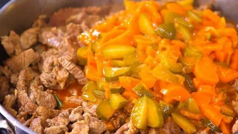 Рис с мясом и солеными огурцами