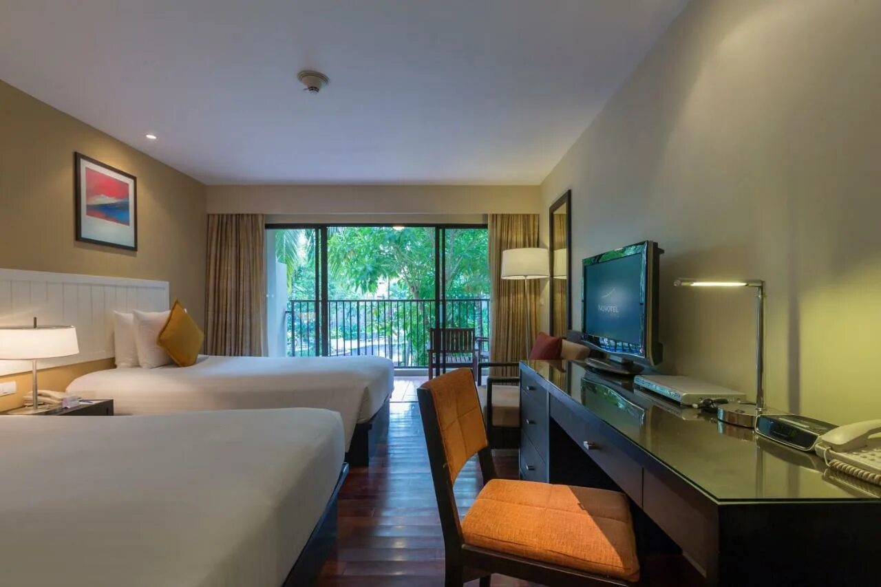 Holiday inn surin ex destination 4. Сурин Бич Резорт Пхукет. Новотель Пхукет Резорт. Novotel Phuket Surin Beach Resort. Дестинейшен Сурин Пхукет.