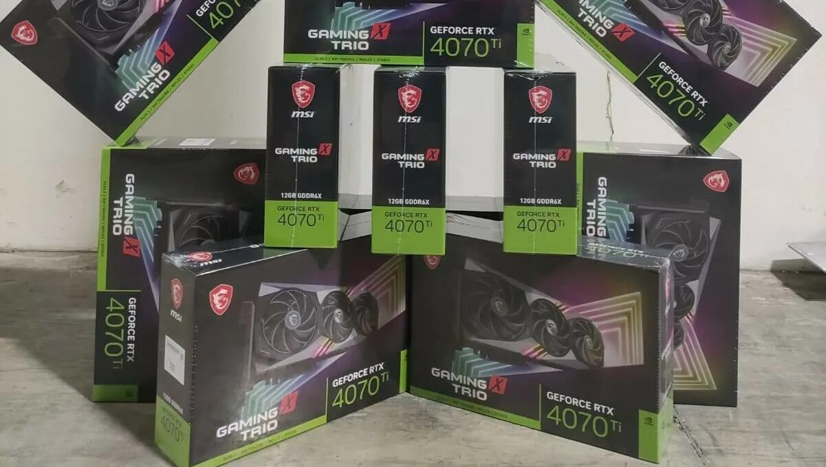 Rtx 4070 ti super white. GEFORCE RTX 4070 ti 12gb. RTX 4070 ti коробка. 4070ti White. RTX 4070 ti super spec.