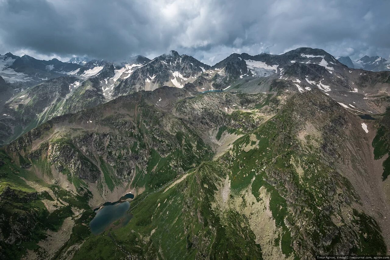 Горы КЧР. Горы Кавказа в Карачаево Черкесии. Черкесск горы. Карачаево-Черкесия предгорье. Гора черкесского