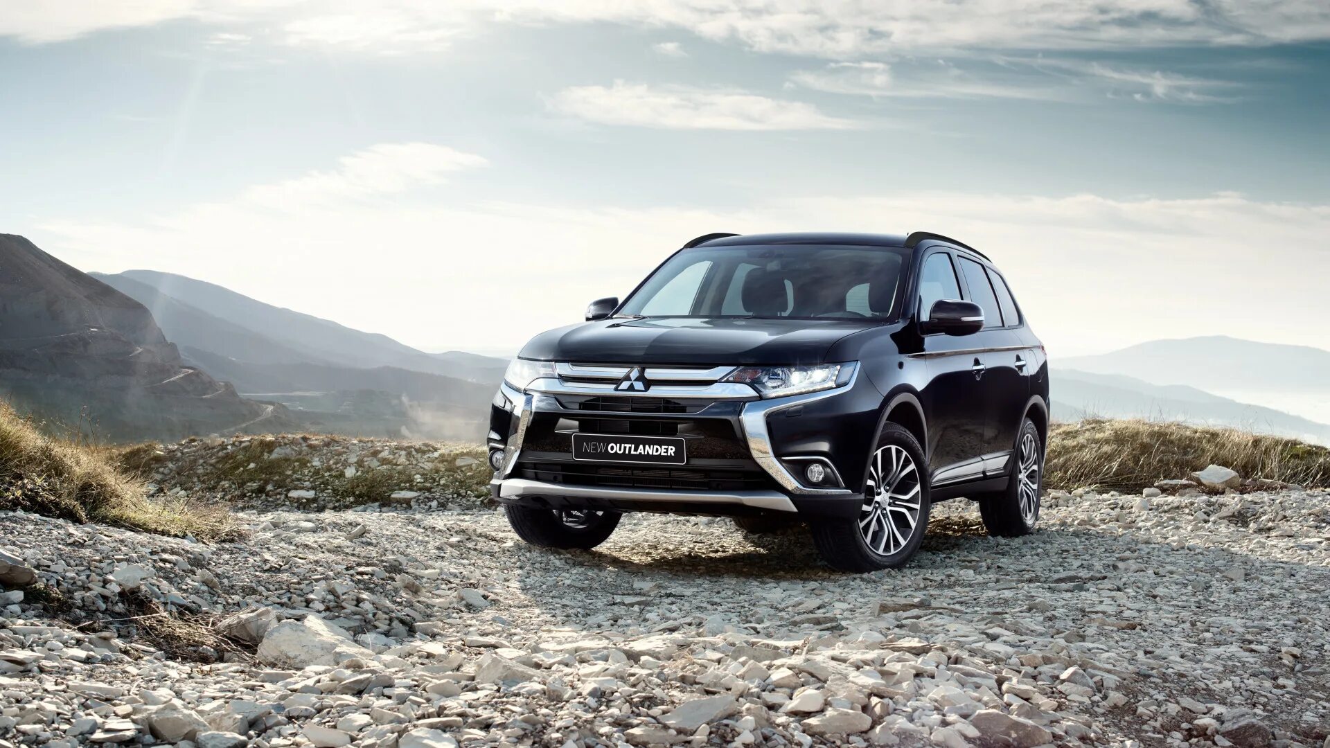 Мицубиси аутлендер обзор. Митсубиси Аутлендер 2015. Mitsubishi Outlander Mitsubishi Outlander. Митсубиси Аутлендер 3 2015. Mitsubishi Outlander 2021.