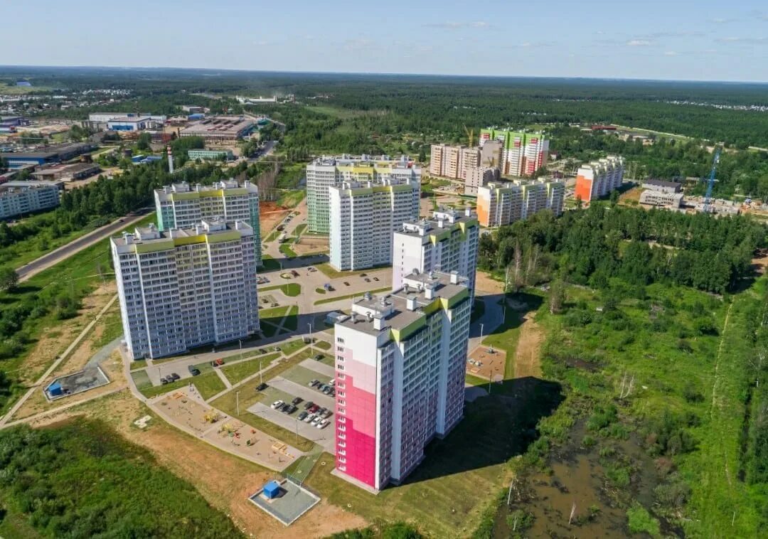 Новый микрорайон в коминтерне киров. Коминтерн озерки киров. Микрорайон коминтерн. Коминтерн озерки киров. Микрорайон коминтерн.