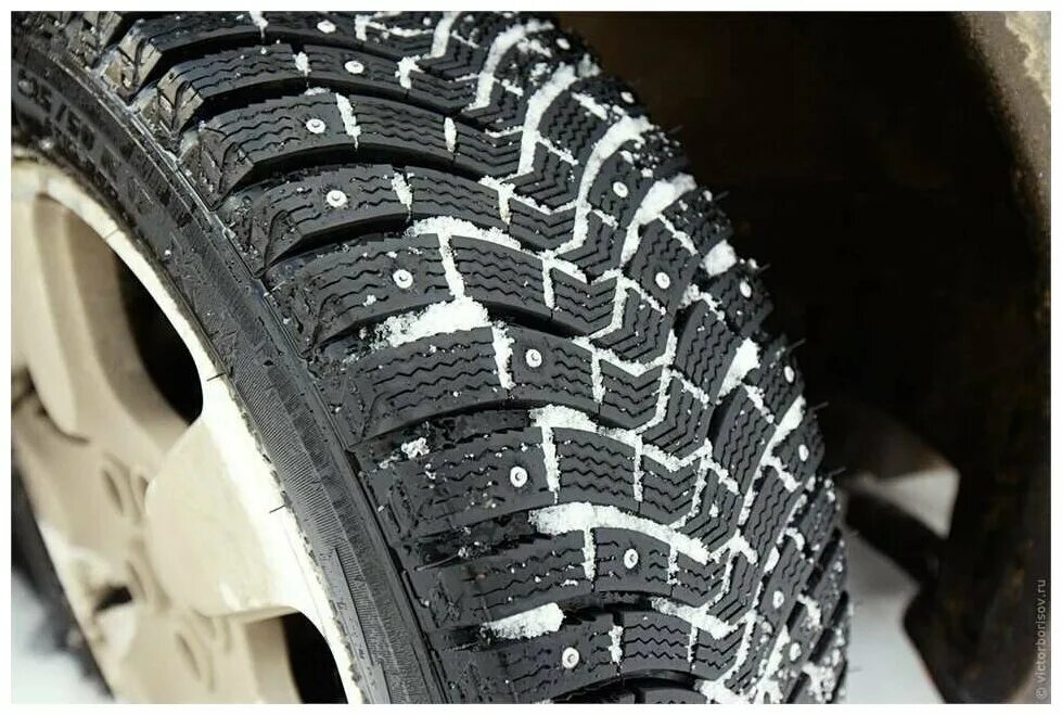 Какими шипами лучше шиповать резину. Michelin x-Ice North 2 зимняя шипованная. Michelin x-Ice North xin2. Мишлен х-Ice North xin2 205/55 r16. Michelin x-Ice North 2 195/55 r15.