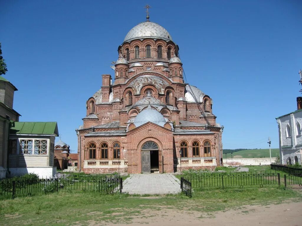 Свияжск церковь. Троицкая Церковь Свияжск. Церковь Николая Чудотворца Свияжск. Лаишево и Свияжск храм. Сергиевская Церковь Свияжск.