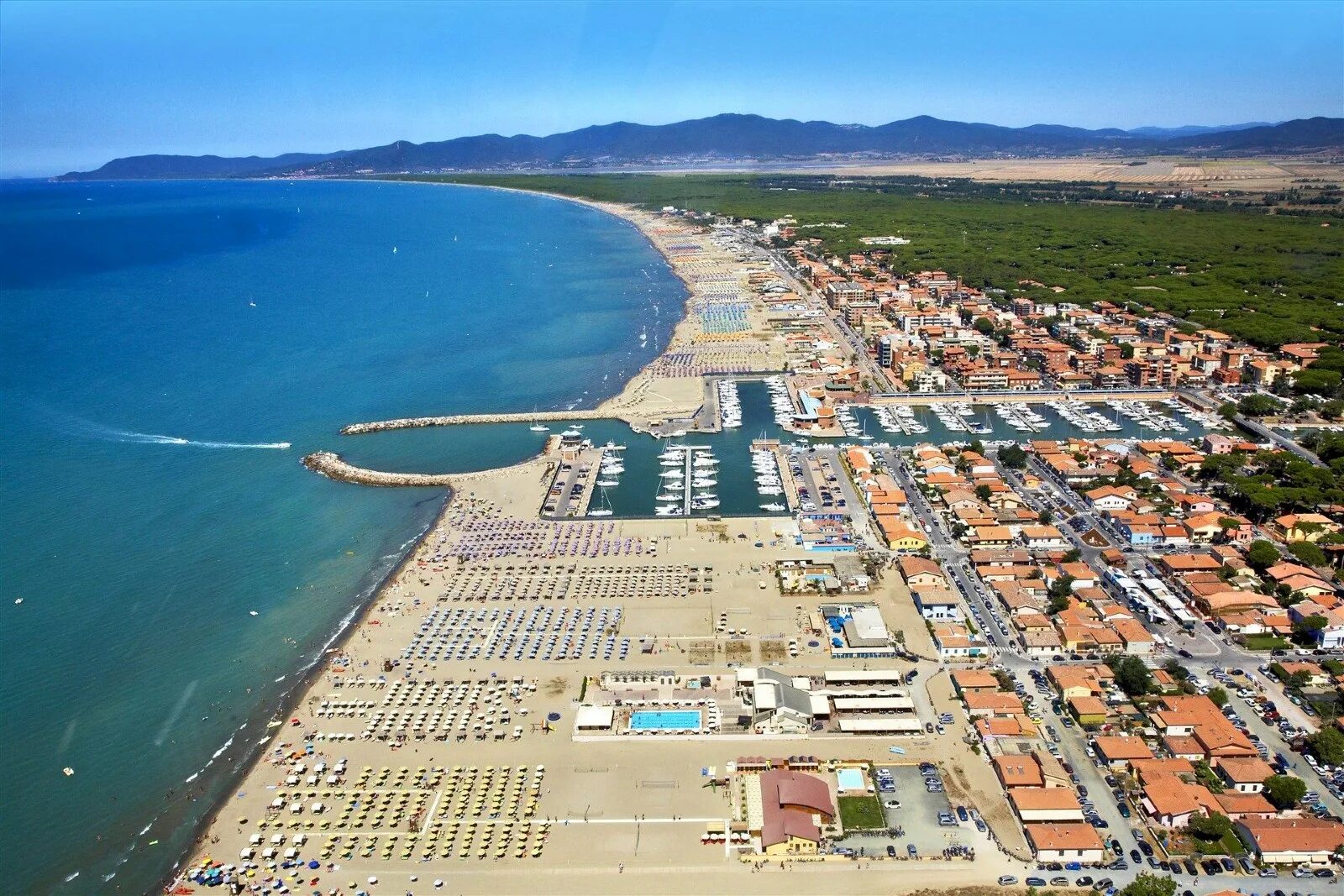 Marina di. Marina di. Berth. Гроссето италия пляжи. Marina di.
