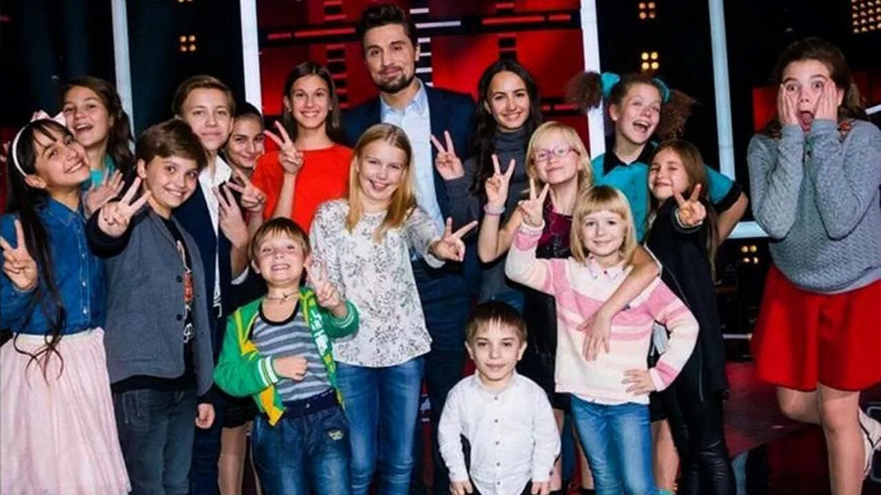 Шоу дети 4. Бумажная вечеринка для детей. Вундеркинды на пятнице ведущие. Арчи шоу. Грант шоу дети.