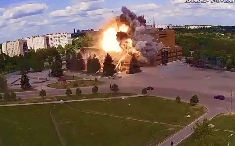 Новости харькова 13. Новости харькова 13. 05 2024. Разрушенное здание. Разрушенный харьков 2023.