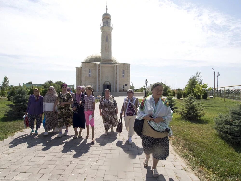 Ногайская мечеть астрахань. Астрахань килинчи. Дома культуры астрахань. Село килинчи дом культуры. Мечеть села килинчи приволжский район.