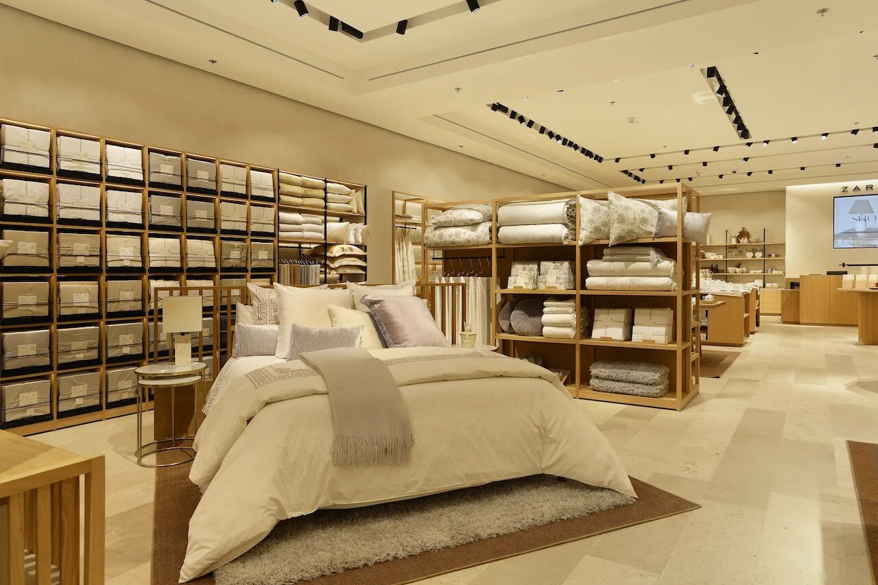 Zara home вывеска. Zara home витрина. Arya home collection логотип. Zara home бургас. Zara интерьер магазина.