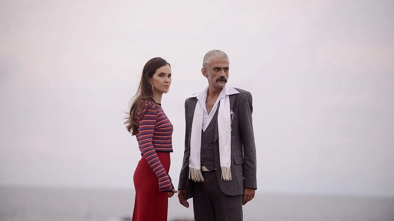 Сумасшедший ветер русский. Сумасшедший ветер русский. Берк джанкат сумасшедший ветер. Берк джанкат турецкий актёр. Берк джанкат сумасшедший ветер.