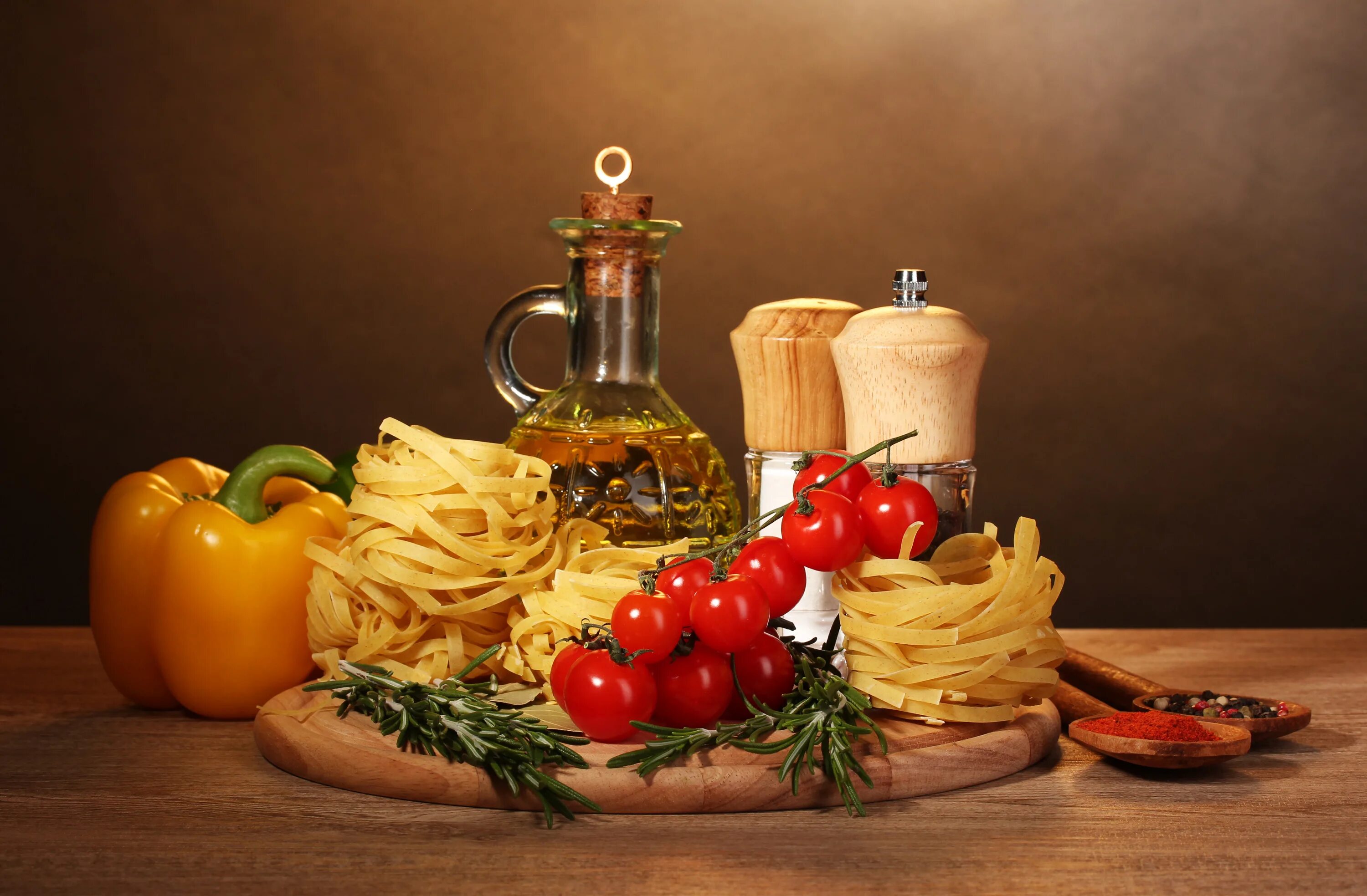 Изобилие еды. Натюрморт с едой. Натюрморт продукты. Натюрморт с продуктами питания. Стол с едой.