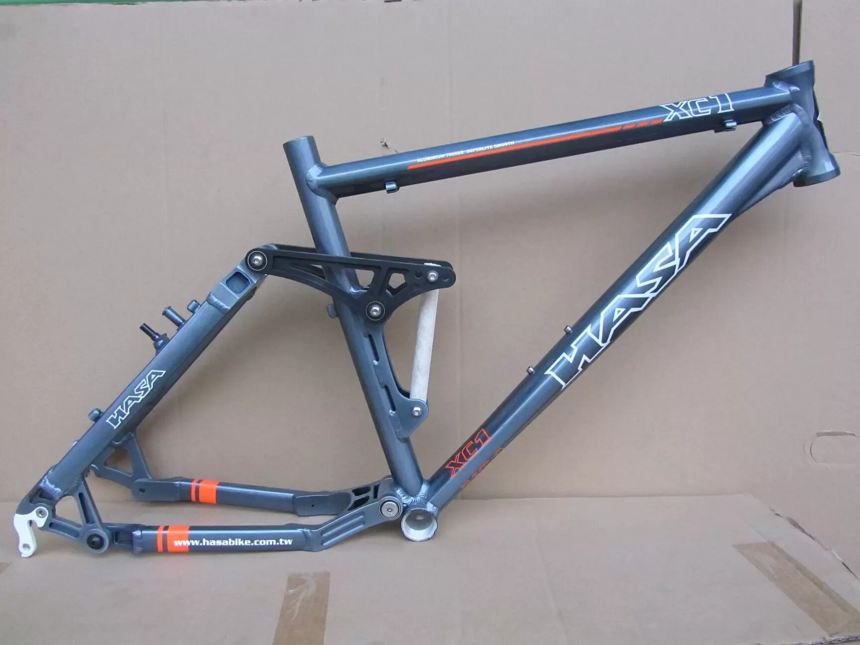 Рама велосипеда castro m1. Рама велосипеда 28. Вилка от хвз на урал. Велорама gt. 72 рама алюминиевая.