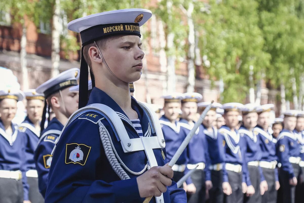 Кадетское после 9 класса для мальчиков. Кронштадтский морской кадетский военный корпус. Военно морской кадетский корпус Кронштадт. Кадетский морской военный корпус Кронштадт. Морское училище в Кронштадте.