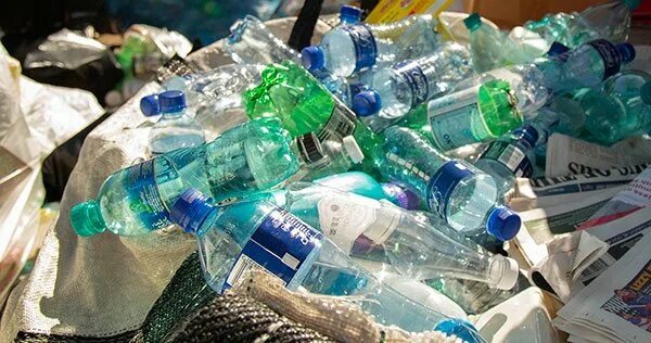 Где сдать пластиковые бутылки в москве. Пластик сбор бутылок. Прием пластиковой тары. Прием баклажек. Прием ПЭТ.