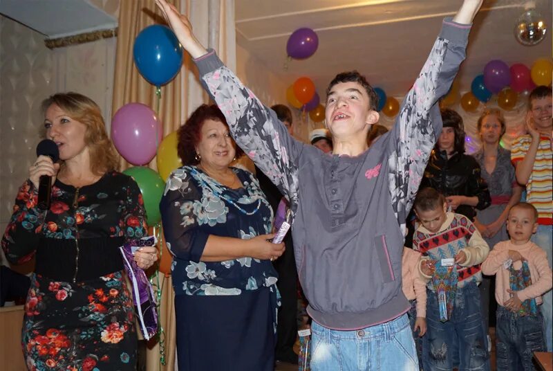 Дом интернат 3. В минских домах-интернатах. Борисовский проезд д. Гайский дом интернат для детей инвалидов. Осинский дом интернат.