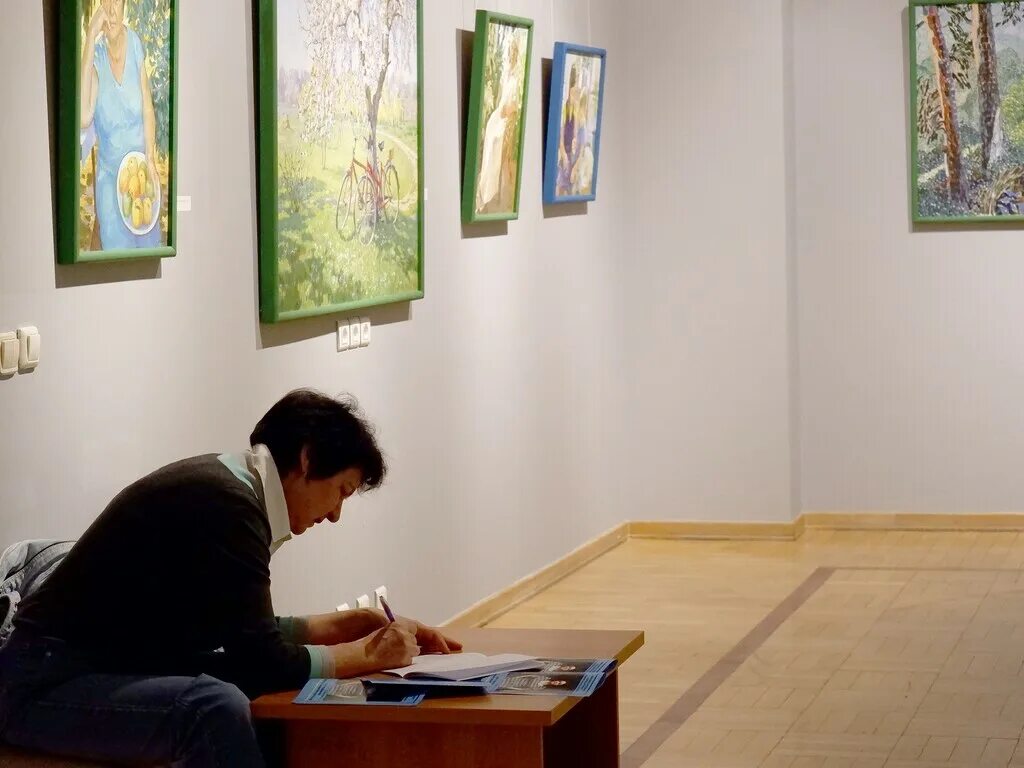 Выставка рериха в казани. Казань выставки художников. Виталий скобеев художник. Казань выставки художников. Казань выставки художников.