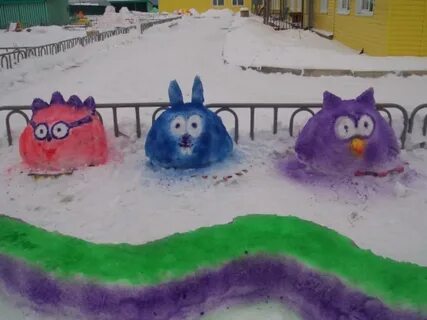 Ежик из снега в детском