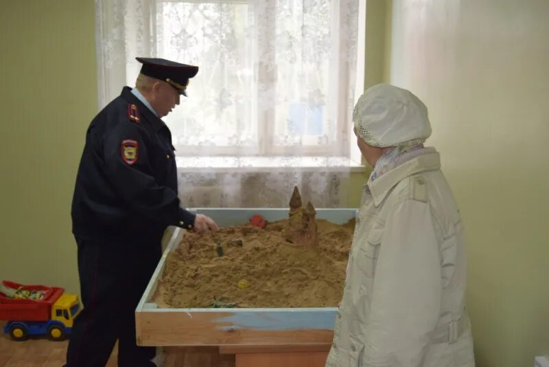 Поместили в центр временного содержания. Поместили в центр временного содержания