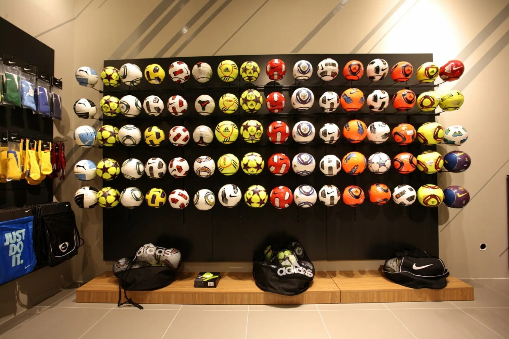 Shop ball