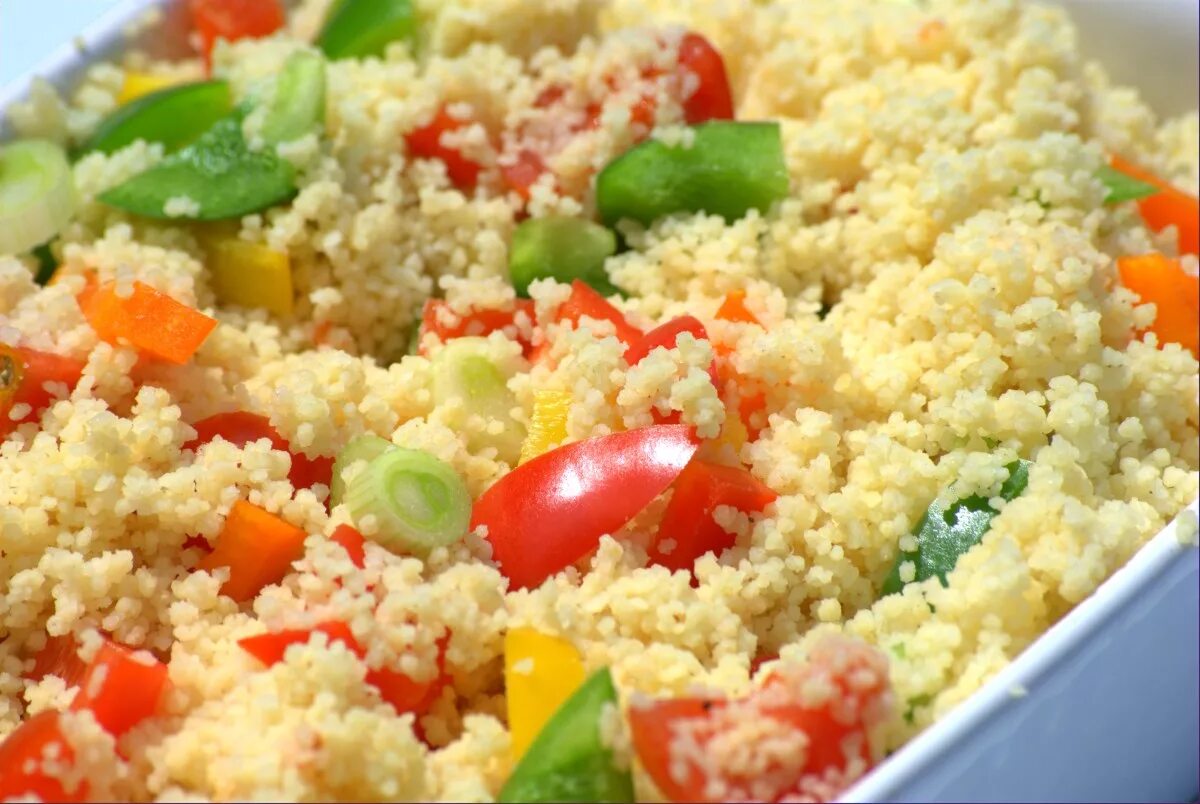 Как готовить кус кус рецепты. Кускус националь. крупа кус кус гарнир. кус кус с овощами. гарнир из кускуса.
