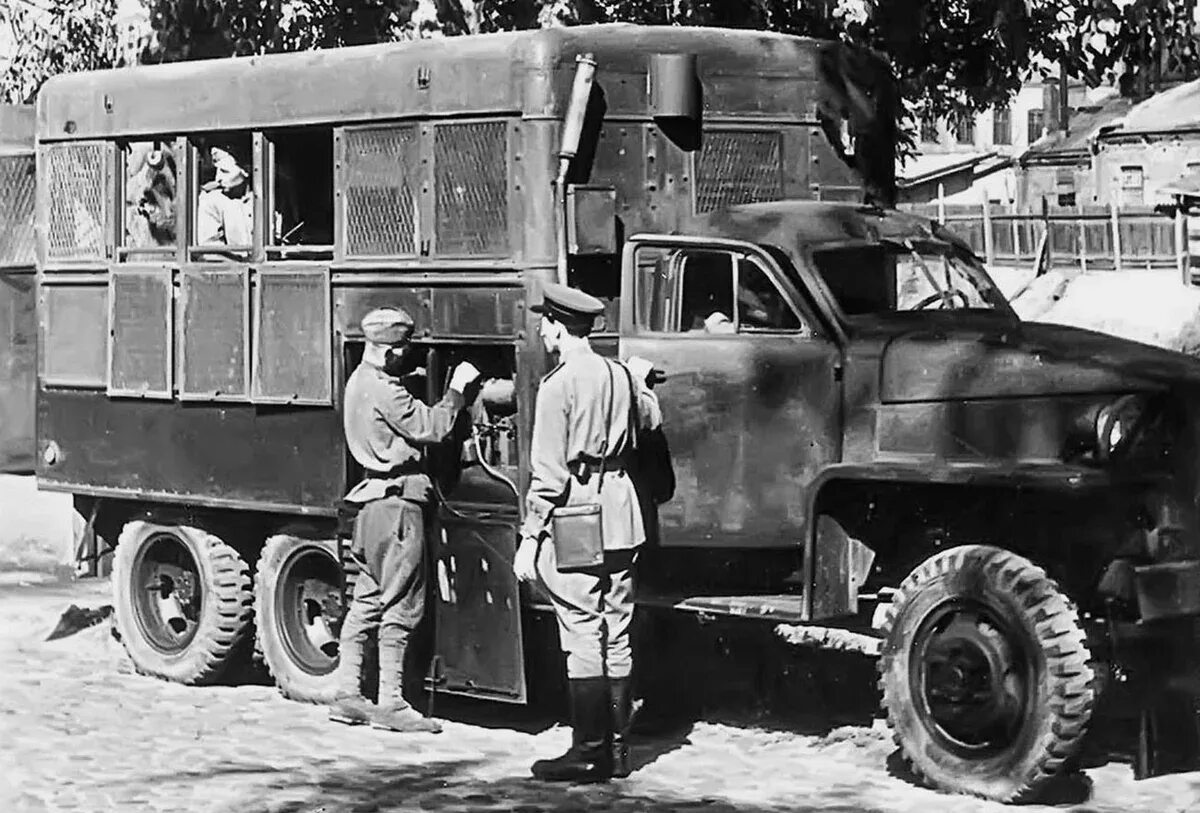 Студебеккер грузовик 1941. Грузовик Студебеккер ленд Лиз. Studebaker us6 в СССР. Студебеккер us 6 в красной армии. Советская идет машина