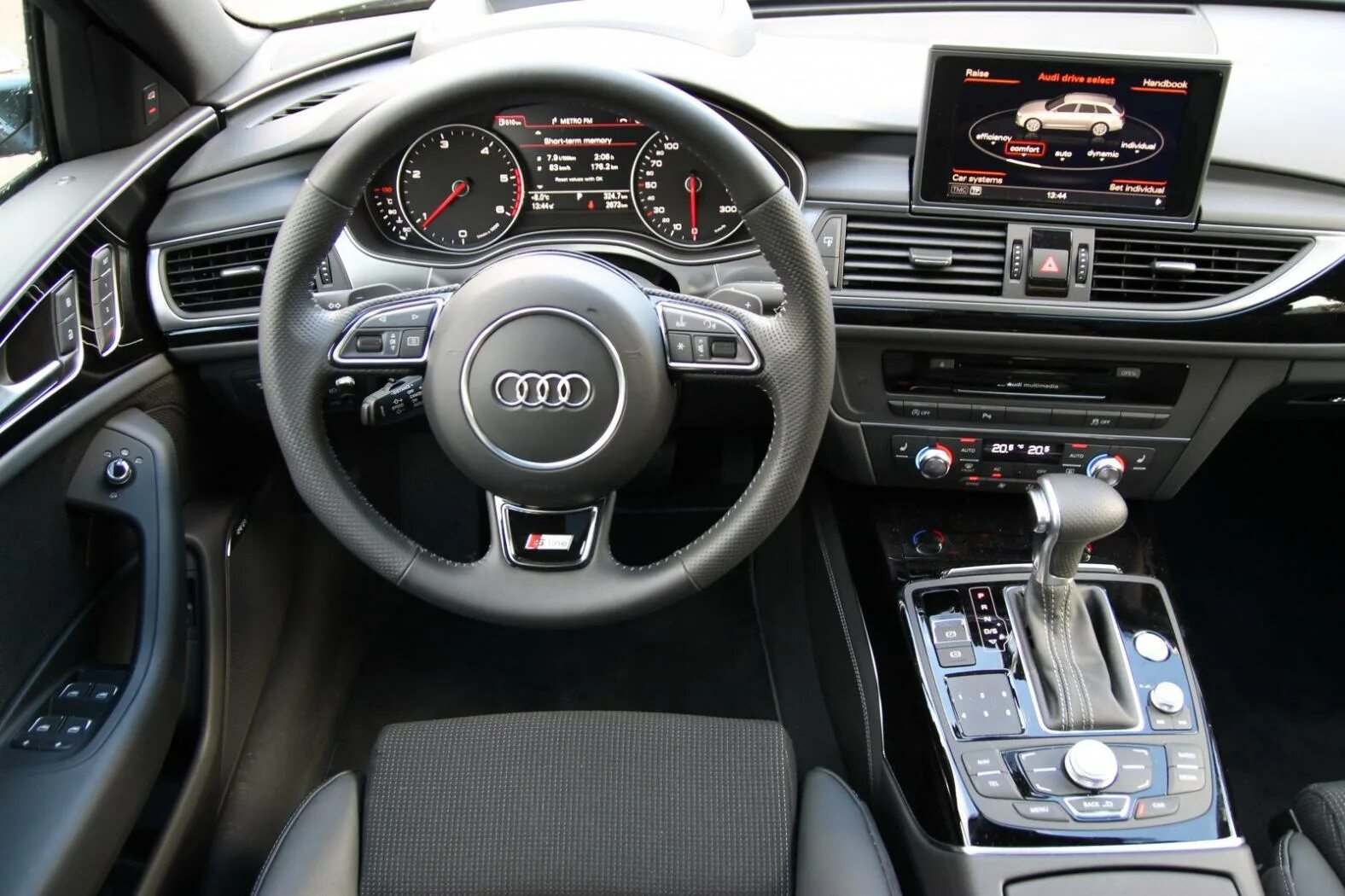 Audi a6 c7 interior. Audi a6 2015 салон. Ауди 2016 салон. Ауди 6 салон. Audi a6 c6 салон.