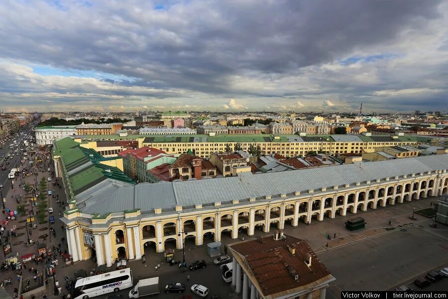 Гостиный двор Санкт-Петербург. Петербургский Гостиный двор. Двор Гостиный двора Питер. Большой Гостиный двор Санкт-Петербург 1785.